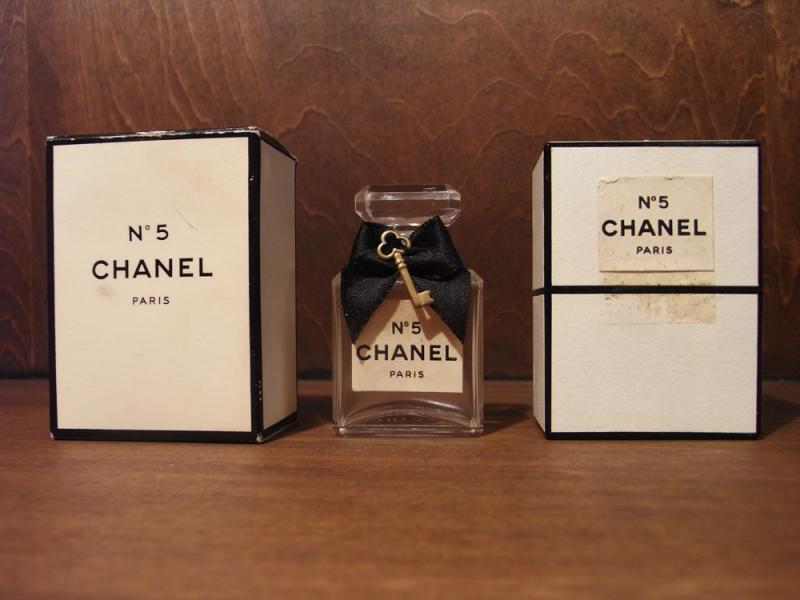 CHANEL N°5 香水瓶、ミニチュア香水ボトル、ミニガラスボトル ...